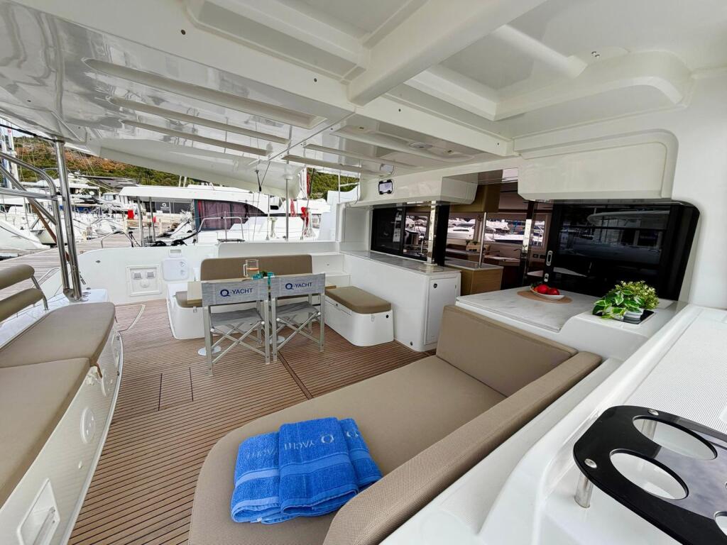 Catamaran 