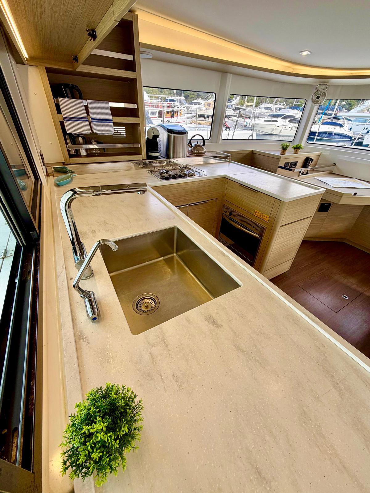 Catamaran 