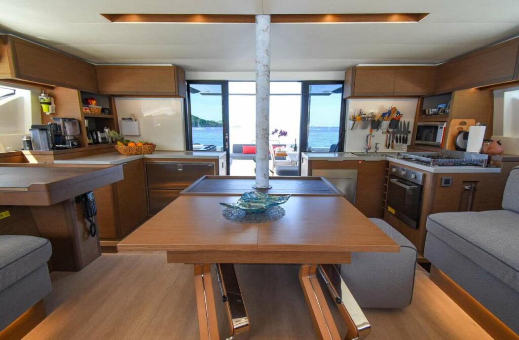 Catamaran 