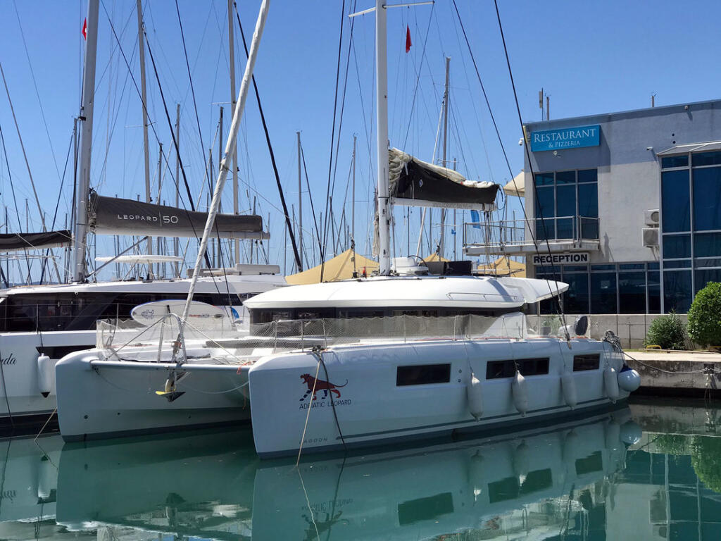 Catamaran 