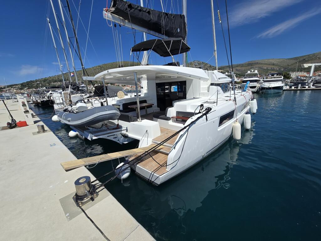 Catamaran 