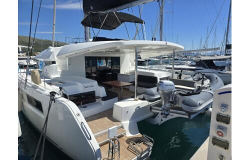 Catamaran 