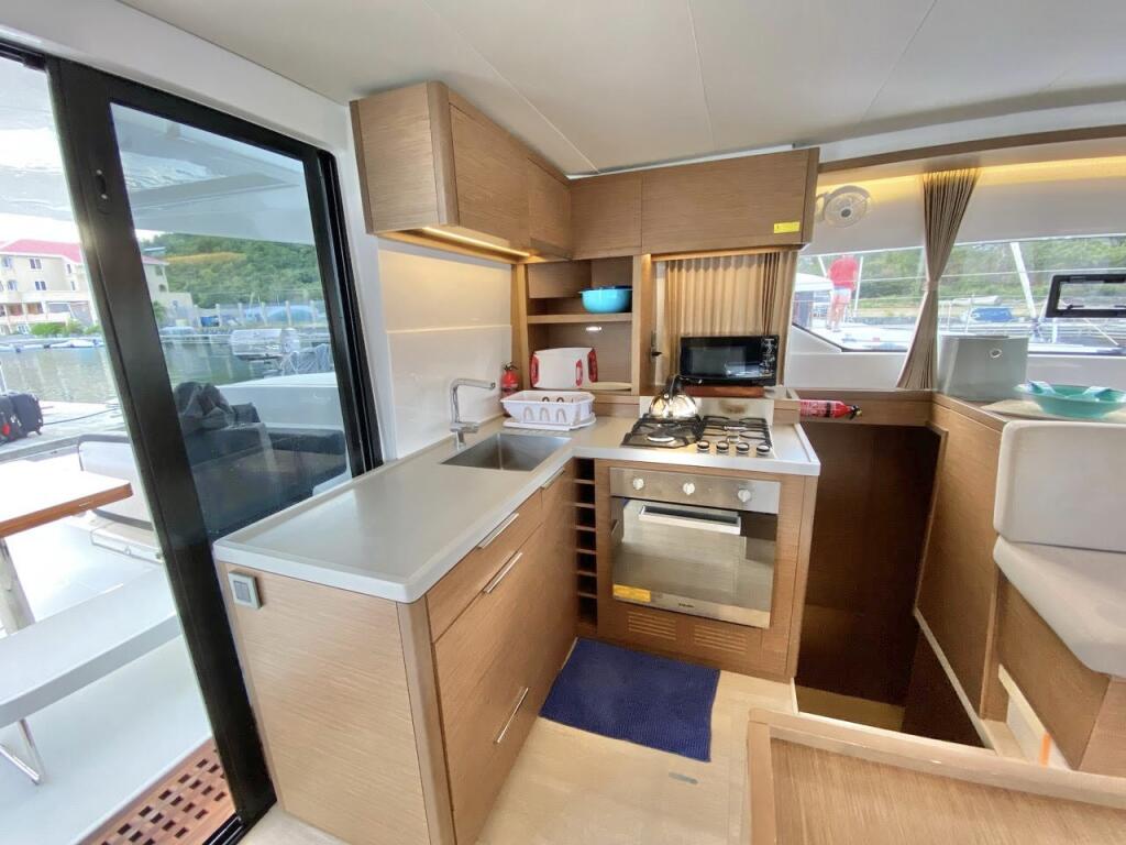 Catamaran 