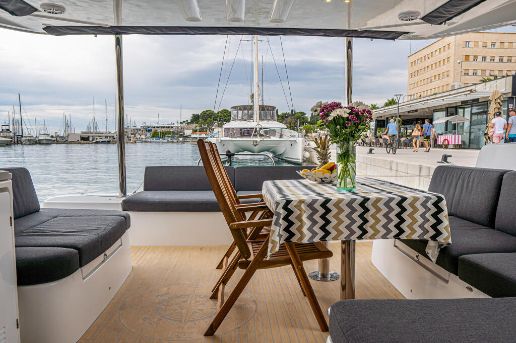 Catamaran 