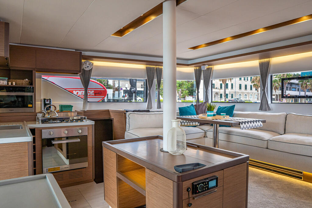 Catamaran 
