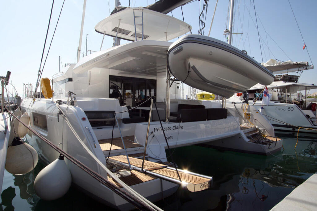 Catamaran 