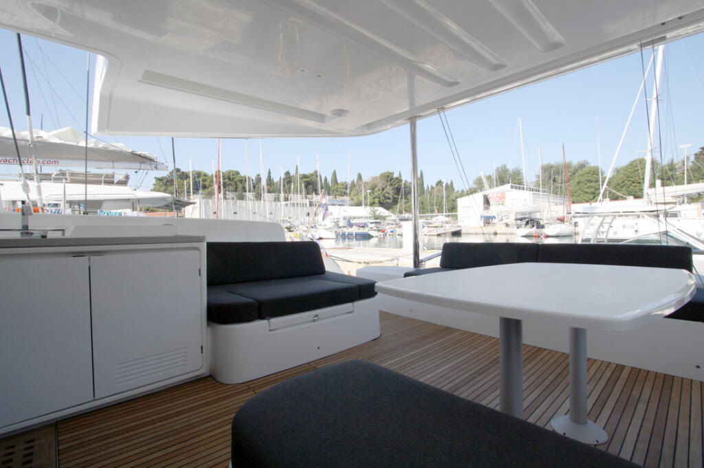 Catamaran 