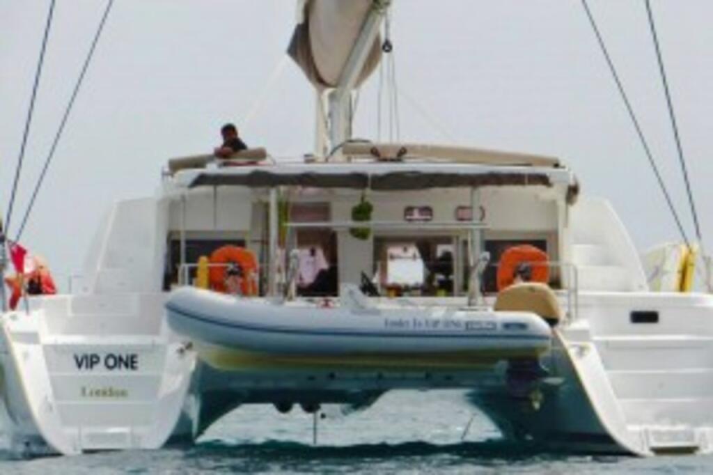 Catamaran 