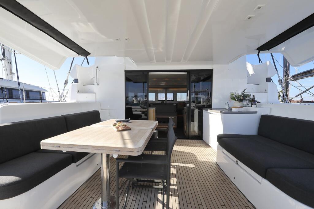 Catamaran 