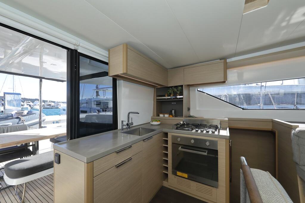 Catamaran 