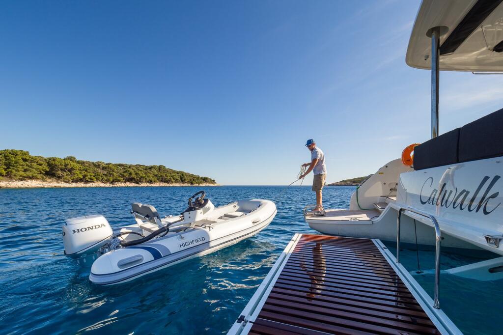 Catamaran 