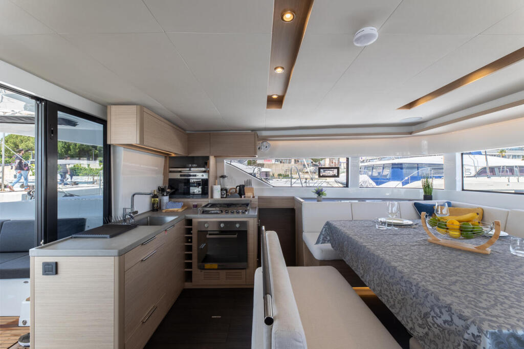 Catamaran 