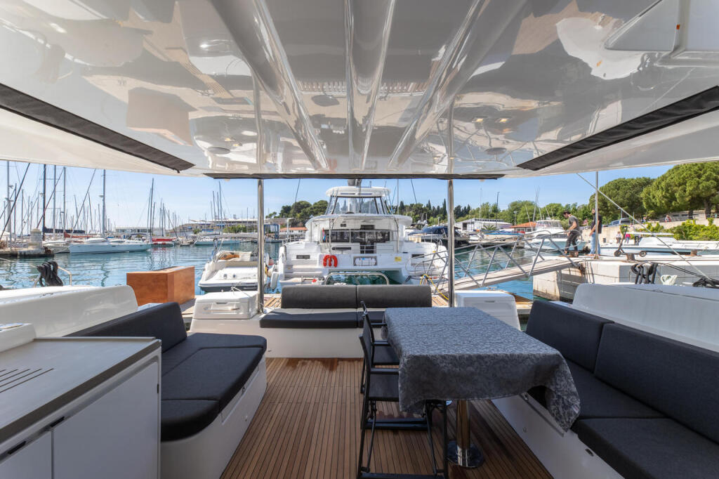 Catamaran 