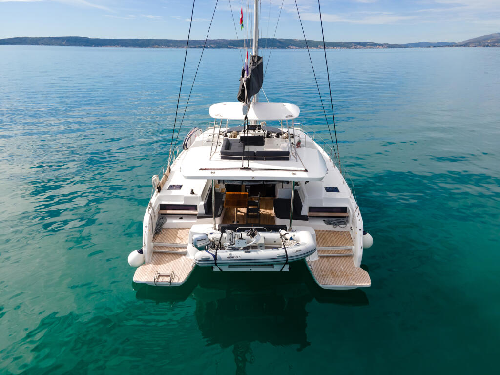 Catamaran 