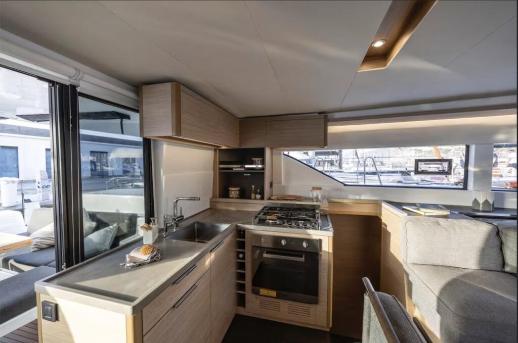 Catamaran 