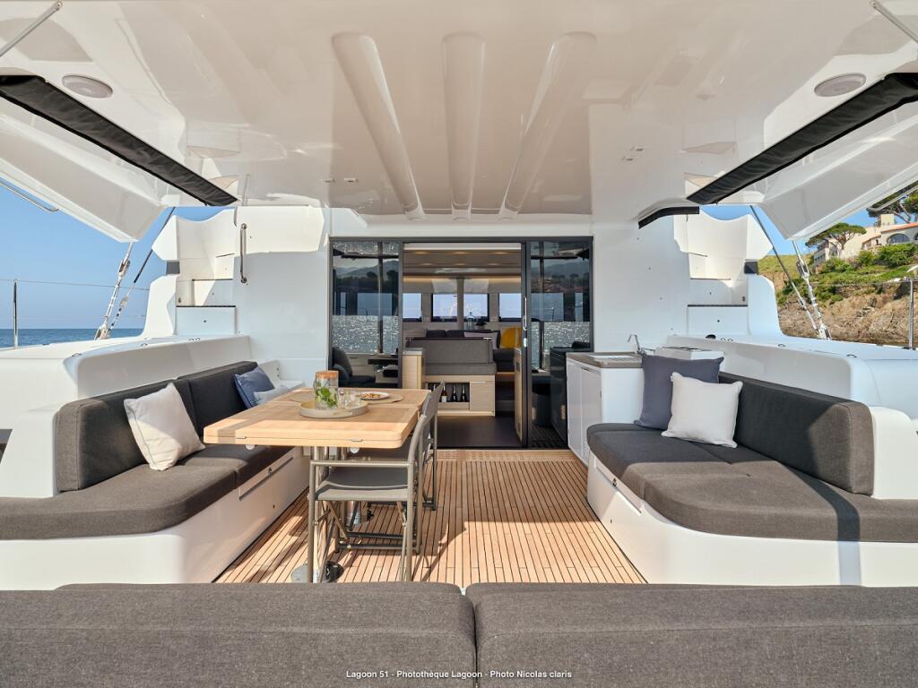 Catamaran 