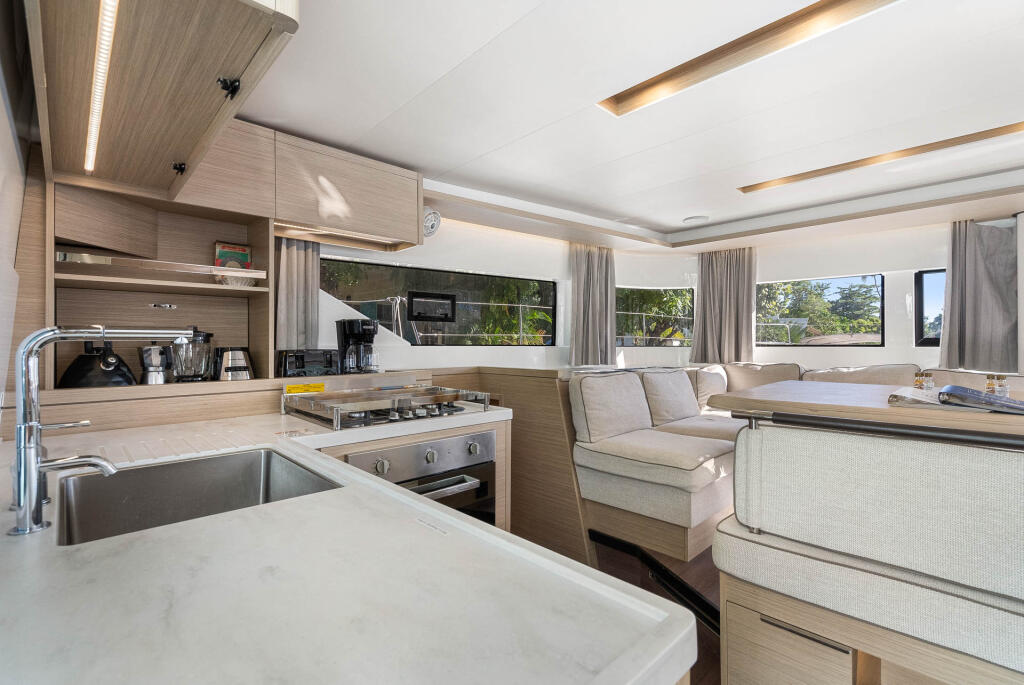Catamaran 