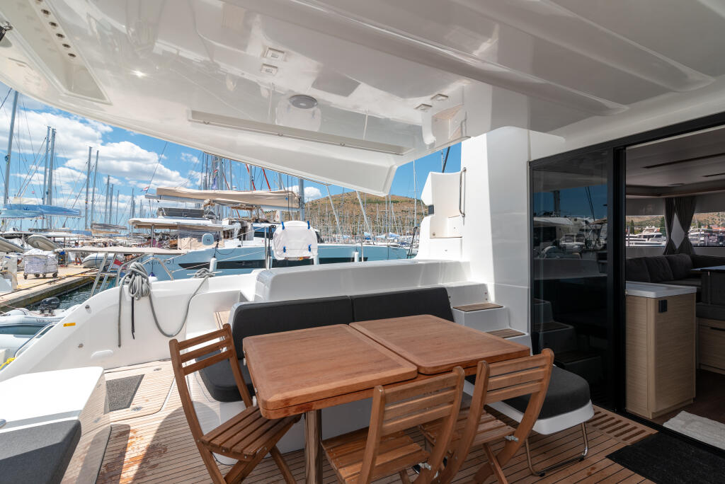 Catamaran 