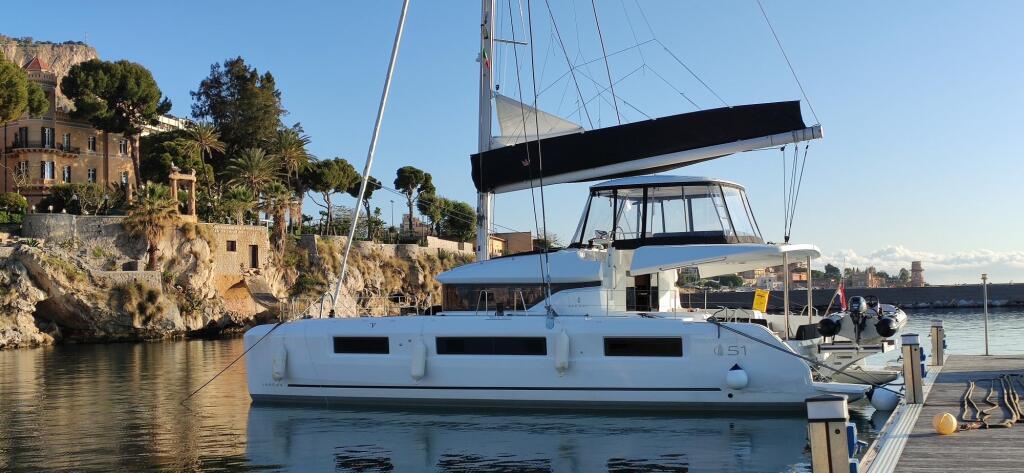 Catamaran 