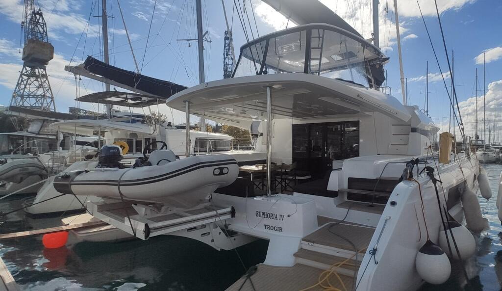 Catamaran 