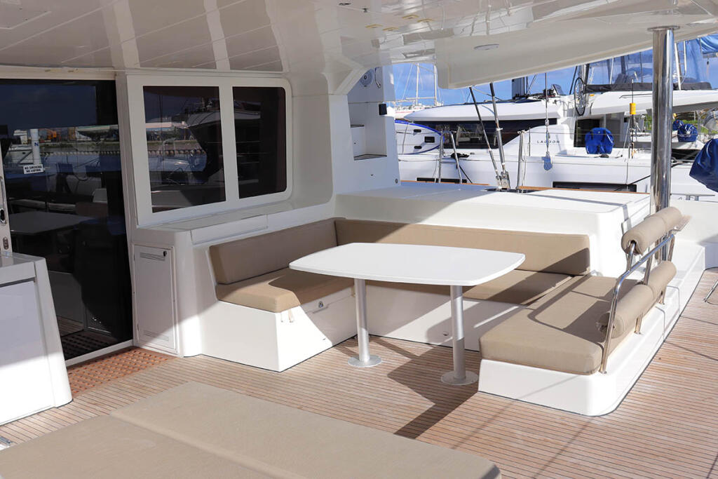 Catamaran 