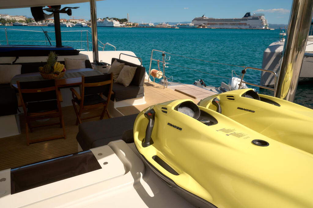 Catamaran 