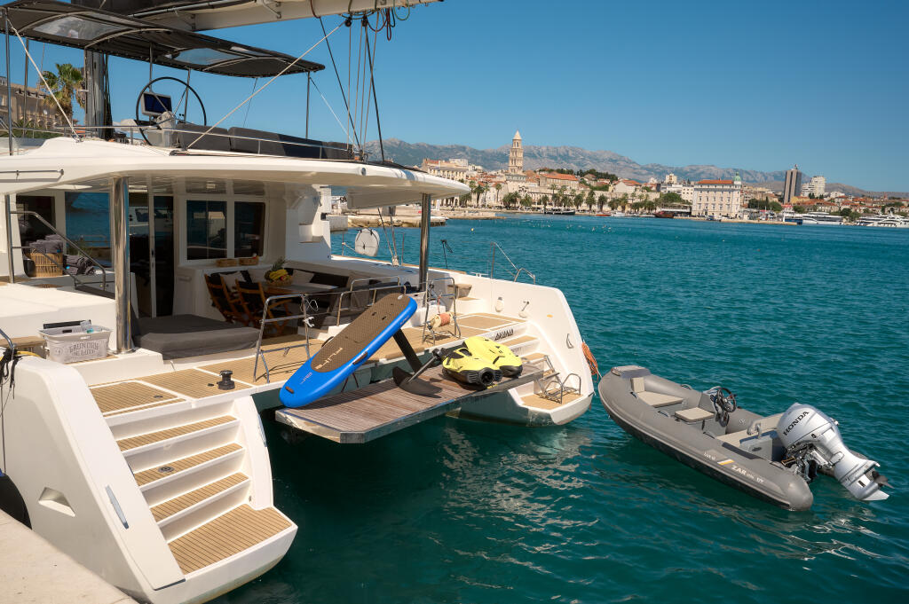 Catamaran 