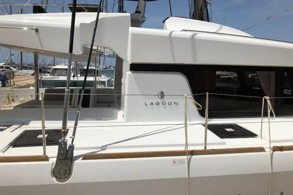 Catamaran 