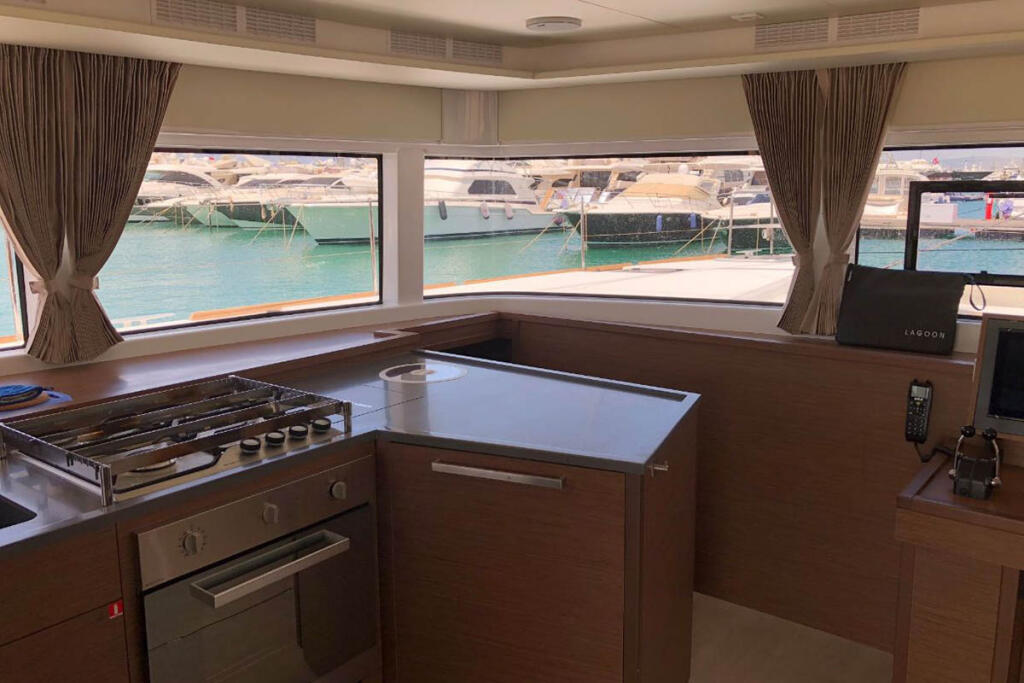 Catamaran 
