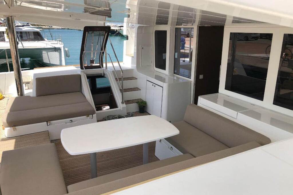 Catamaran 