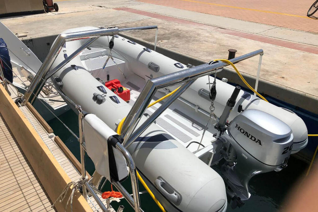 Catamaran 