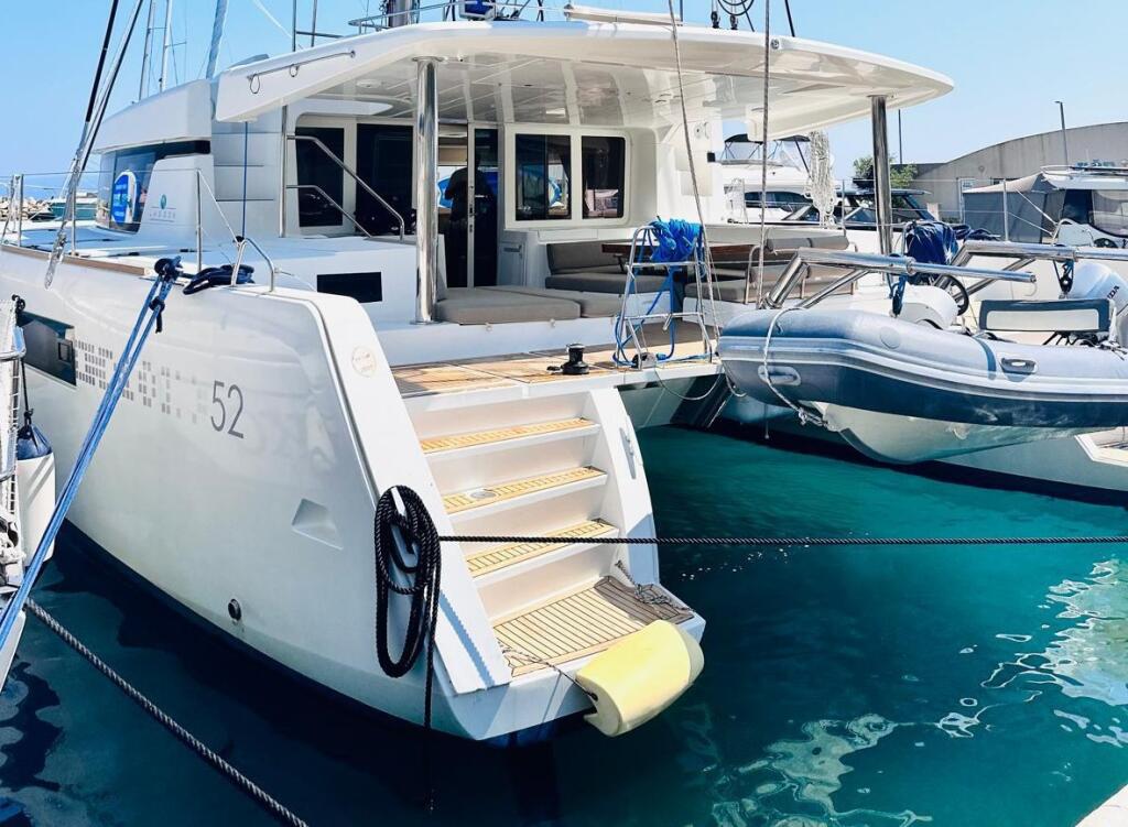 Catamaran 