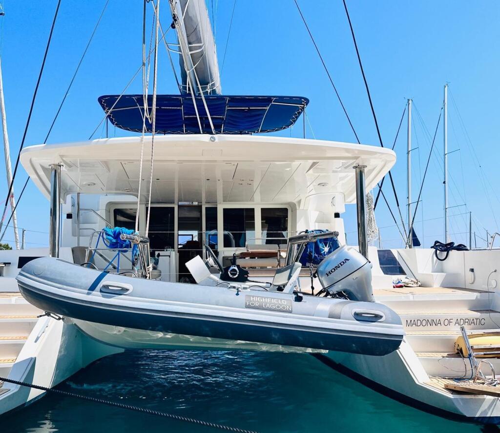Catamaran 