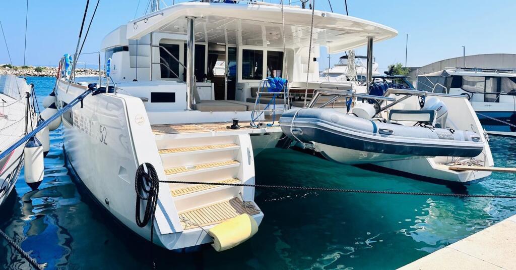Catamaran 