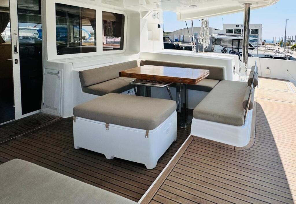 Catamaran 