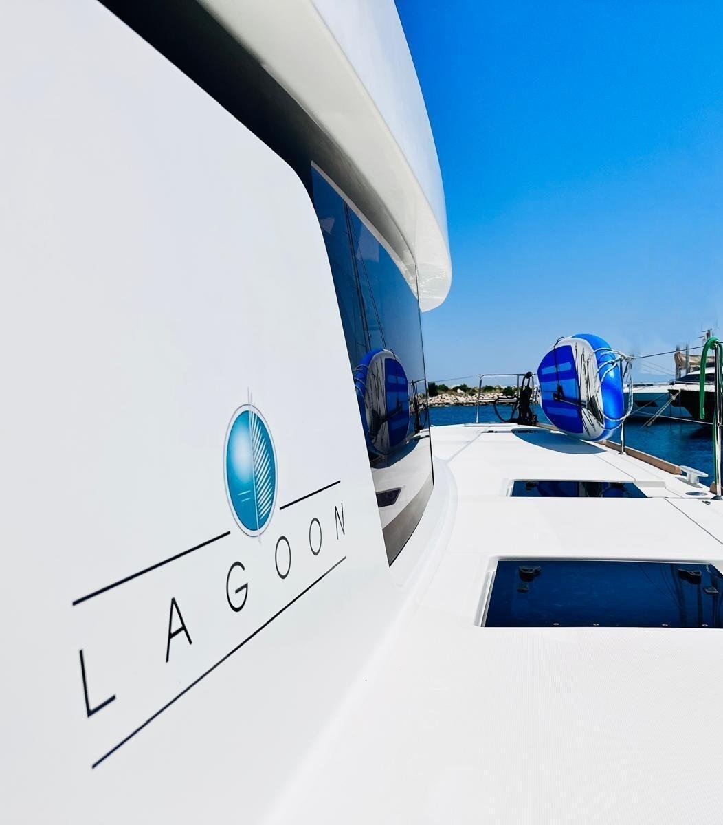 Catamaran 