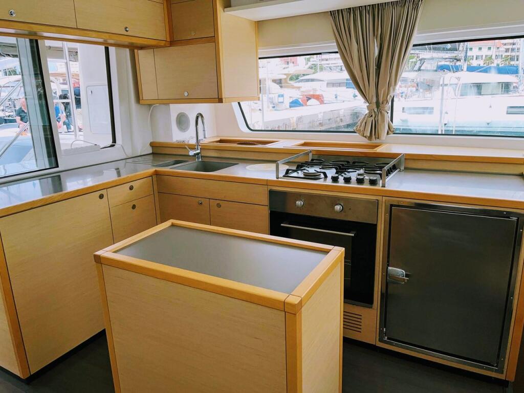 Catamaran 