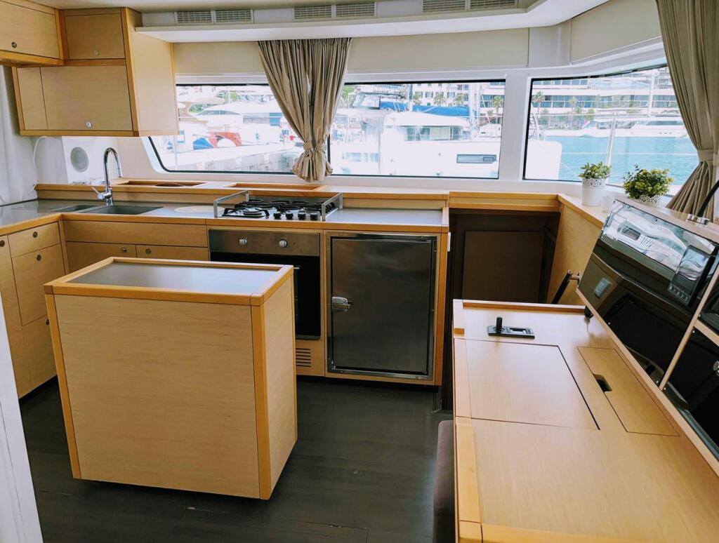 Catamaran 