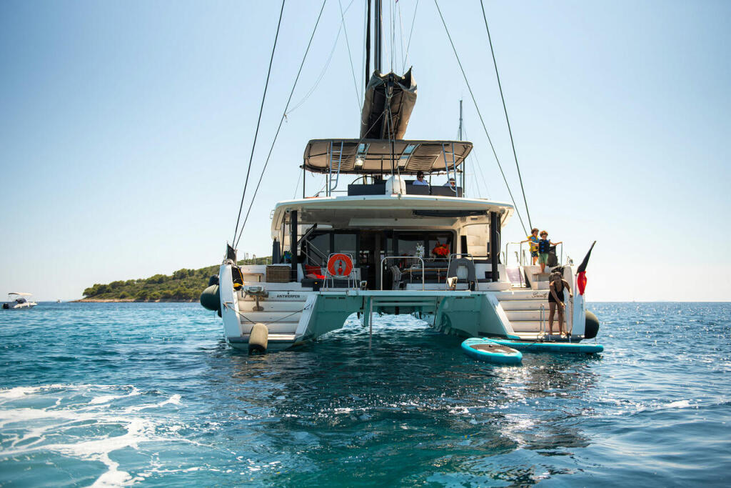 Catamaran 