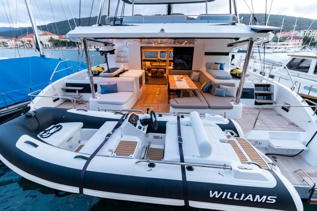 Catamaran 