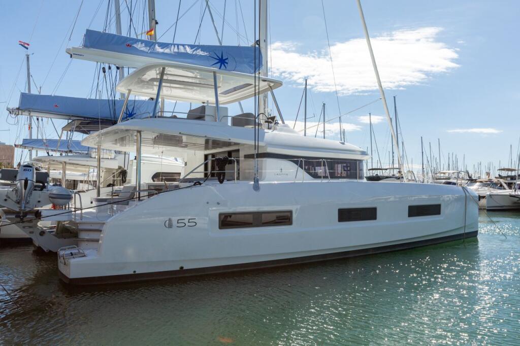 Catamaran 
