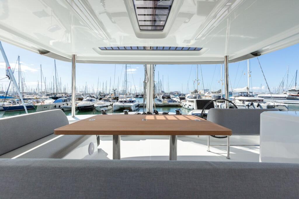Catamaran 