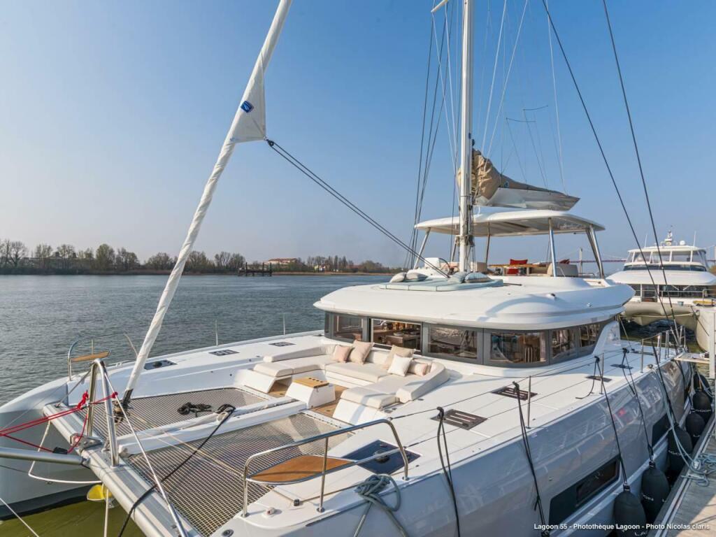 Catamaran 