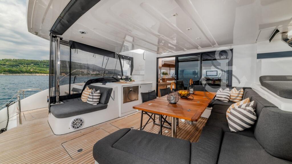 Catamaran 