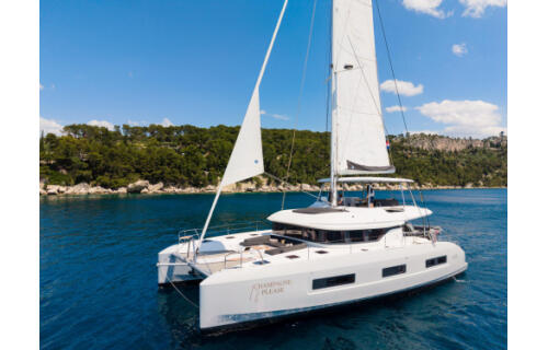Lagoon 55 Champagne Please