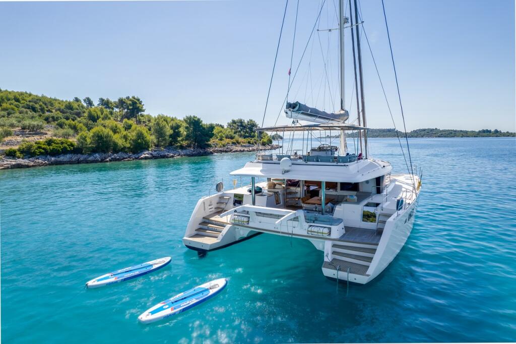 Catamaran 