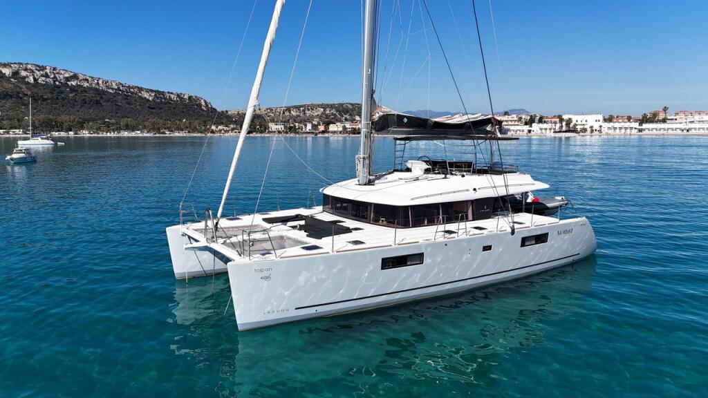 Catamaran 