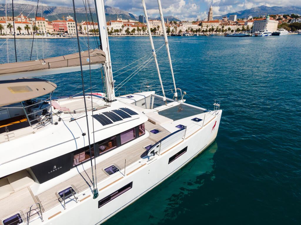 Catamaran 
