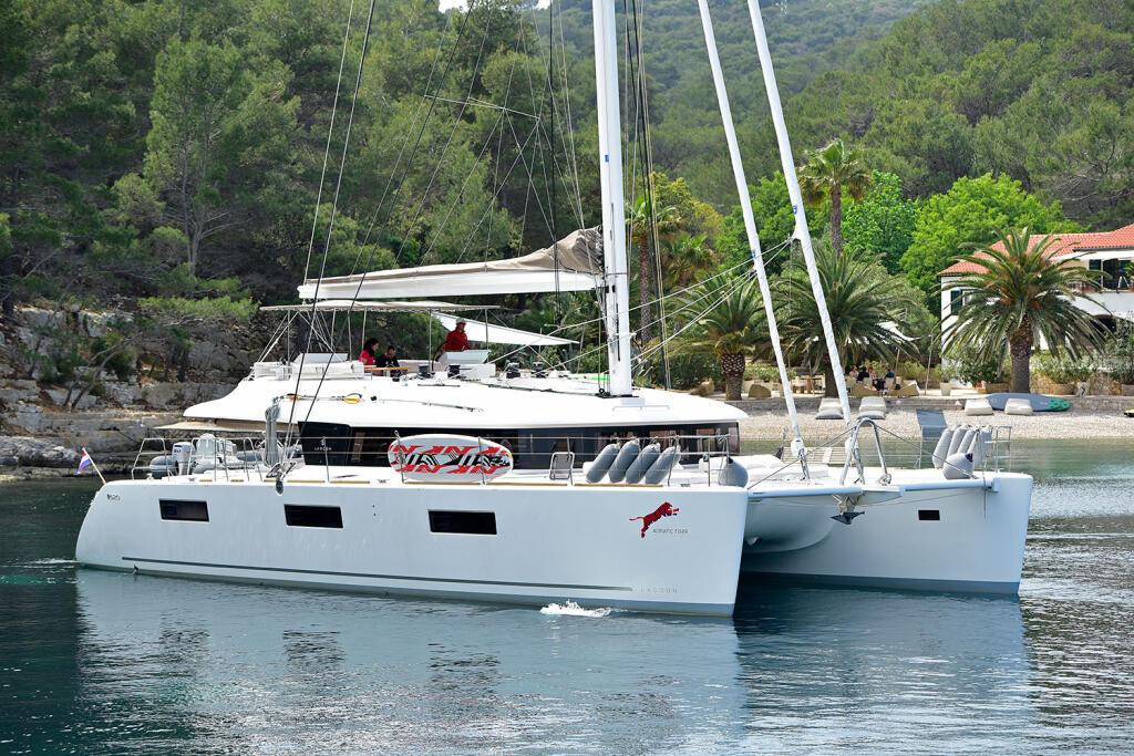 Catamaran 