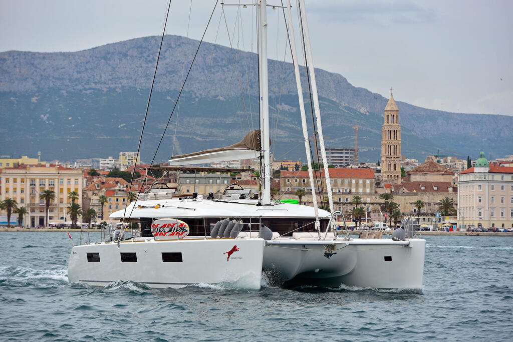 Catamaran 